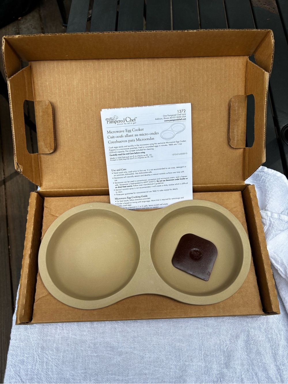 Pampered Chef Stoneware Microwave Egg Cooker Double Cooker 1372
